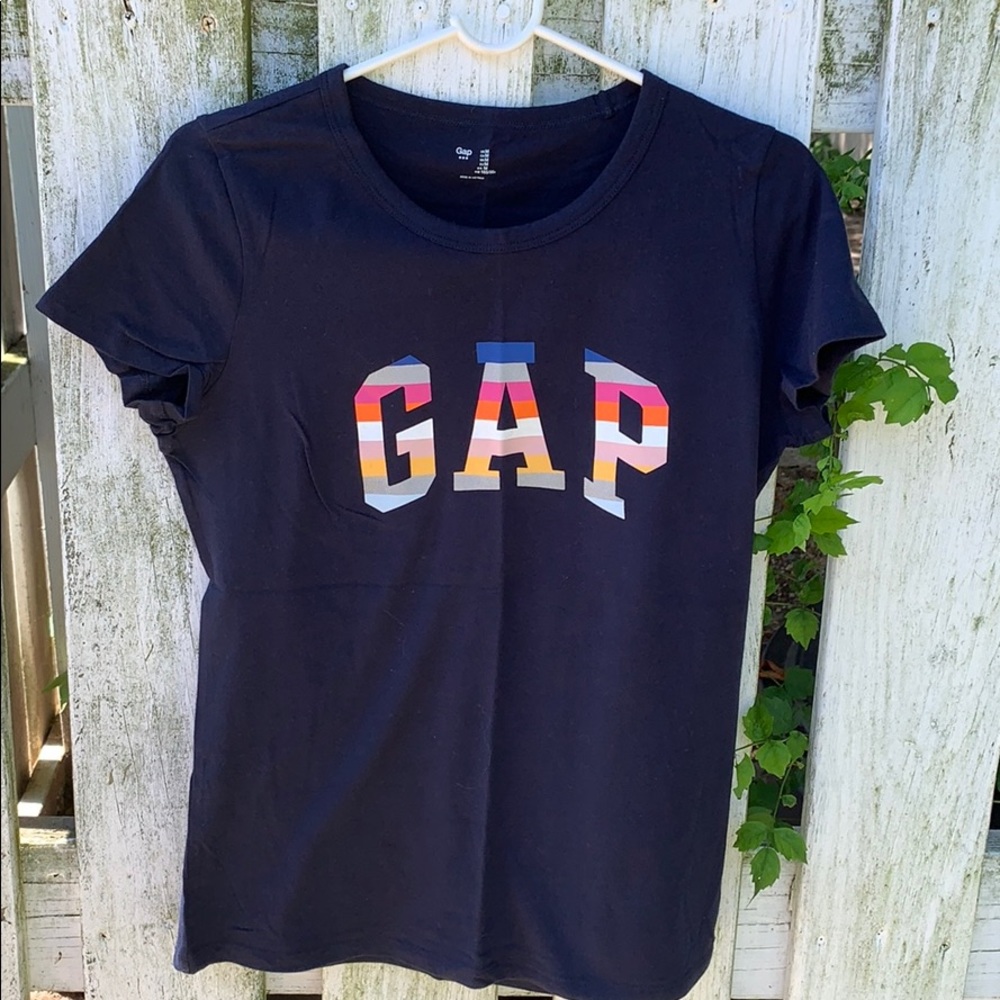 GAP Short Sleeve Tee. Size M.